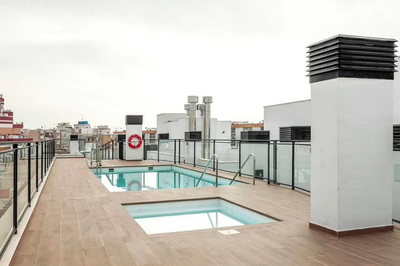 Tejares Sevilla Luxury Penthouse En Triana - Gran Terraza, Piscina & Parking Privados 0*, Seville