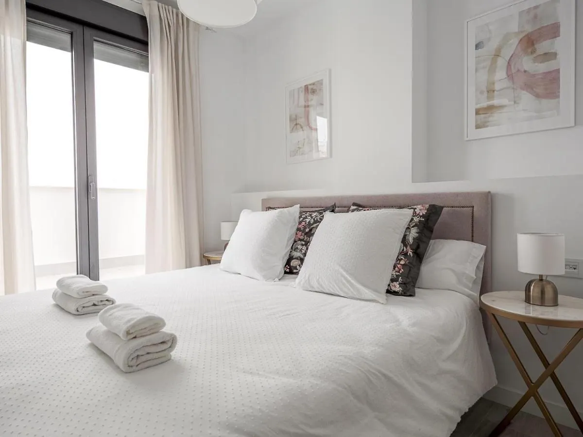 Apartment Tejares Sevilla Luxury Penthouse En Triana - Gran Terraza, Piscina & Parking Privados
